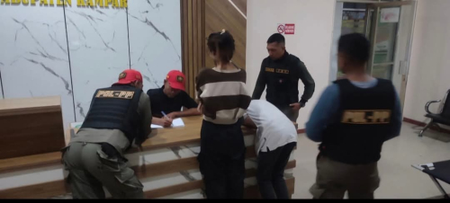 Sepasang Kekasih Diamankan Satpol-PP Kampar di Taman Kota Bangkinang