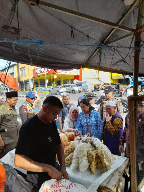 Sejumlah Pedagang Makanan Takjil Didatangi Satpol-PP Kampar, BPOM dan Dinkes