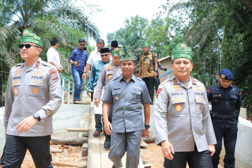 Plt Kasatpol PP Kampar Soroti Pentingnya Jembatan Darurat bagi Mobilitas Masyarakat