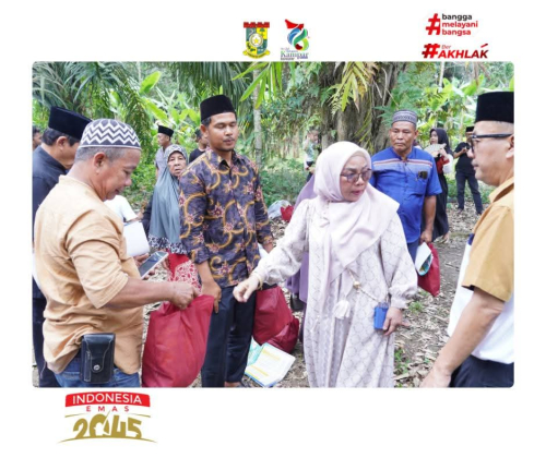 Sambut Ramadhan, Wabup Kampar Misharti Doakan Orang Tua dan Berbagi Sembako