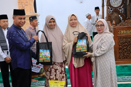 Bupati Kampar Lepas Tim Safari Ramadhan 1447 H, Salurkan Bantuan Rp 20 Juta