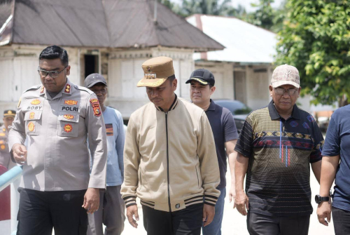 Bupati Kampar Turun Langsung Tinjau Jembatan Merah Putih Presisi Jelang Peresmian Kapolri
