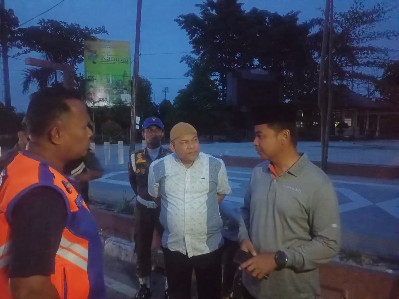 Plt Kasatpol-PP Kampar Dampingi Bupati Turun Langsung Tertibkan Balap Liar di Jalan Ahmad Yani