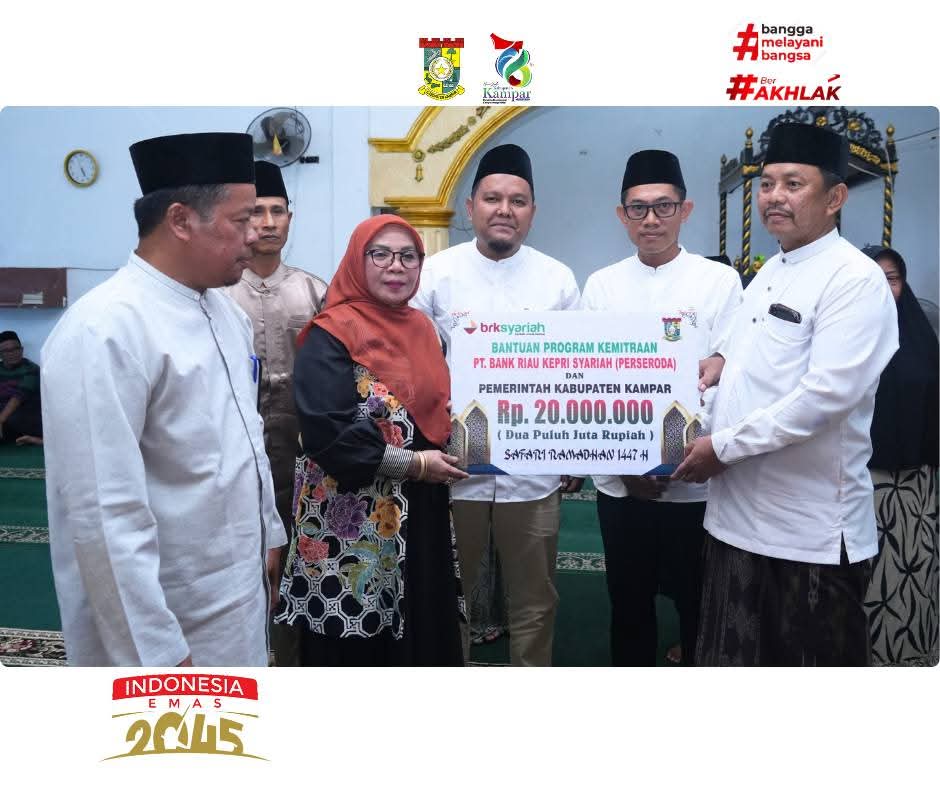 Safari Ramadhan di Bukit Kemuning, Wabup Kampar Serahkan Bantuan untuk Masyarakat