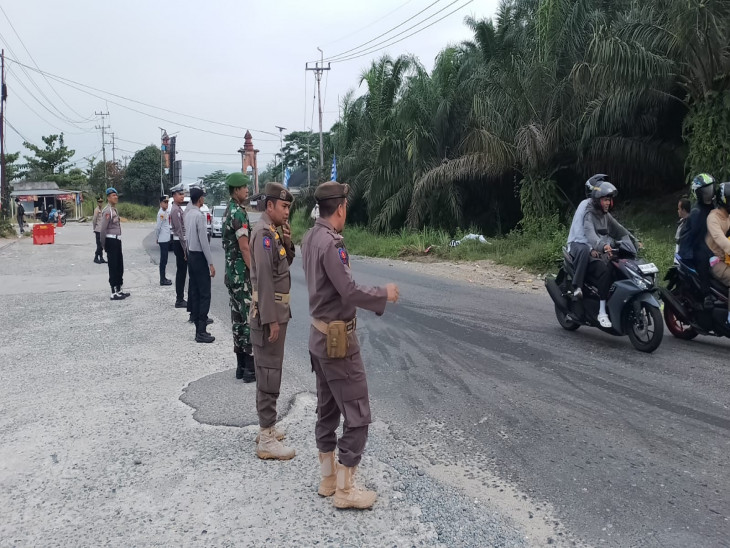 Satpol PP Kampar Intensifkan Pengamanan Arus Balik di Sejumlah Pos Terpadu